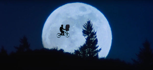 Hollywood & Spine Archive: Phone Home